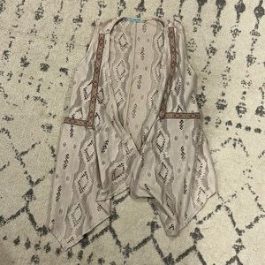 Maurice’s lace detail vest small/medium